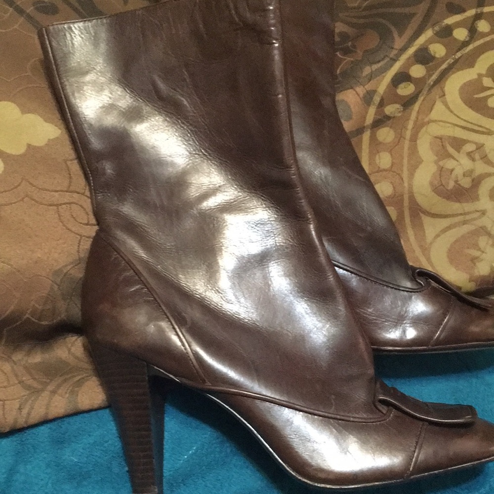 MAXSTUDIO sz 9 brown leather boots like new!4” heel super soft leather